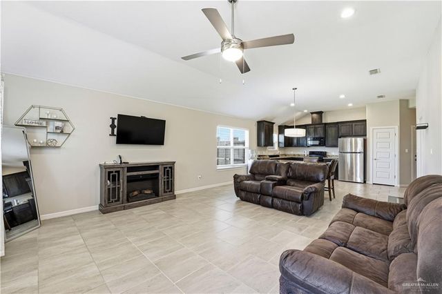 304 S Paseo Del Rey Street, Mission, TX 78572