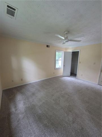 538 Cole Drive SW, Lilburn, GA 30047
