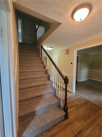 538 Cole Drive SW, Lilburn, GA 30047