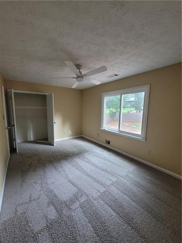 538 Cole Drive SW, Lilburn, GA 30047