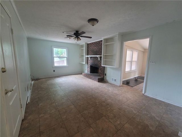 538 Cole Drive SW, Lilburn, GA 30047