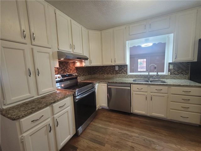 538 Cole Drive SW, Lilburn, GA 30047