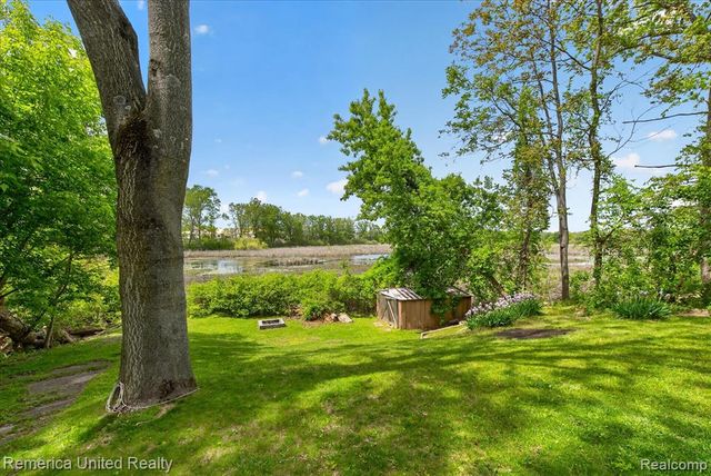 3980 Ben Hur Drive, Brighton, MI 48114