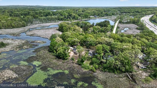 3980 Ben Hur Drive, Brighton, MI 48114