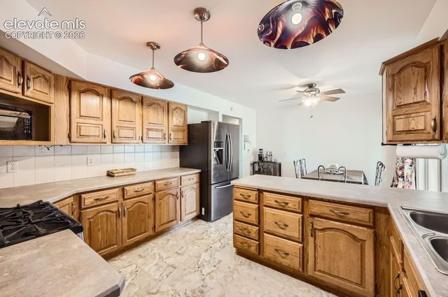 43 Fordham Circle, Pueblo, CO 81005