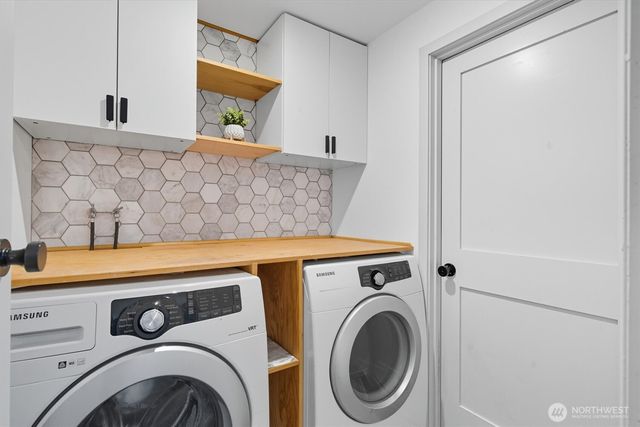 1210 NW Huckle Drive, Bremerton, WA 98311