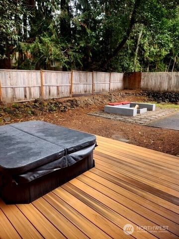 1210 NW Huckle Drive, Bremerton, WA 98311