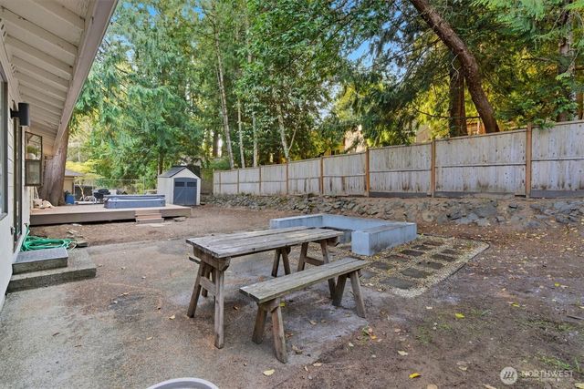 1210 NW Huckle Drive, Bremerton, WA 98311