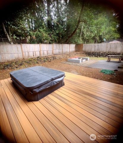 1210 NW Huckle Drive, Bremerton, WA 98311