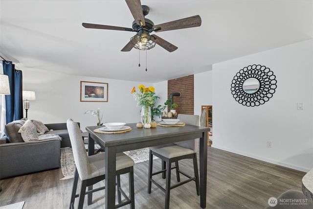 1210 NW Huckle Drive, Bremerton, WA 98311