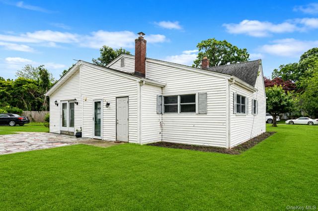 1 E Jackwill Road, East Patchogue, NY 11772