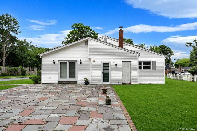 1 E Jackwill Road, East Patchogue, NY 11772