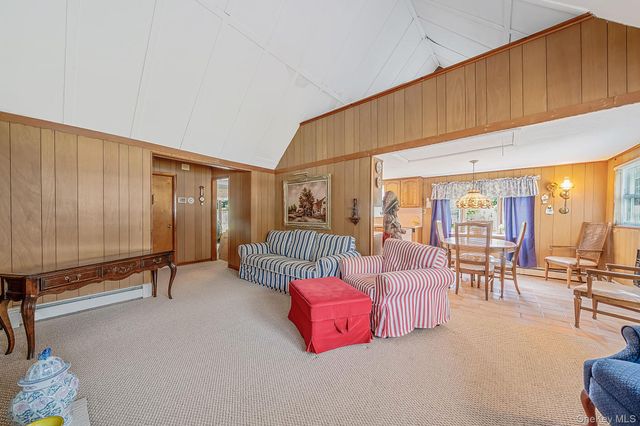 1 E Jackwill Road, East Patchogue, NY 11772