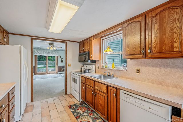 1 E Jackwill Road, East Patchogue, NY 11772