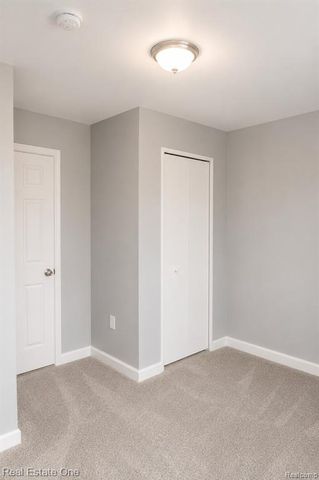 18475 Hazelwood Street, Roseville, MI 48066
