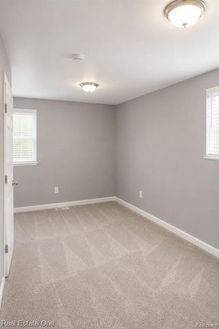 18475 Hazelwood Street, Roseville, MI 48066