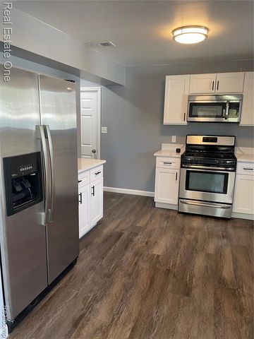 18475 Hazelwood Street, Roseville, MI 48066