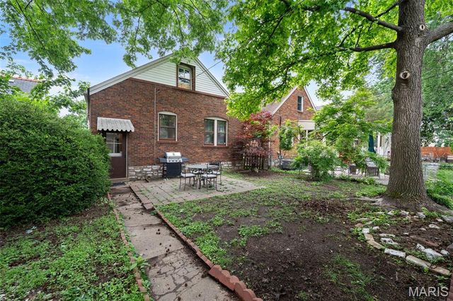 3927 Childress Avenue, St Louis, MO 63109