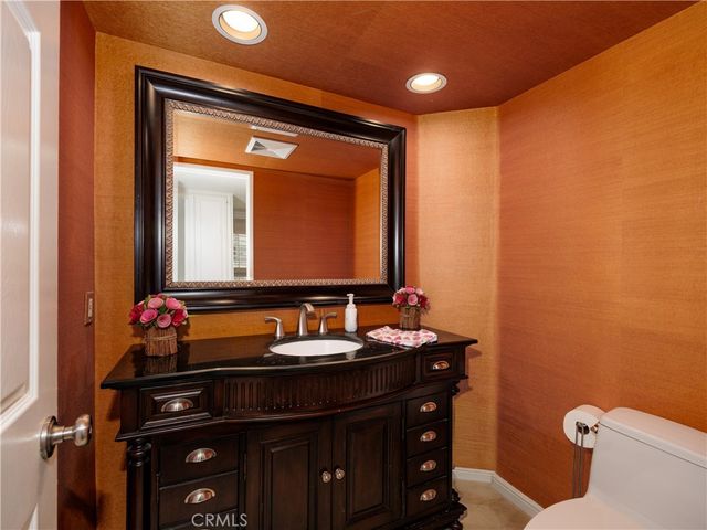 24716 Calle Altamira, Calabasas, CA 91302