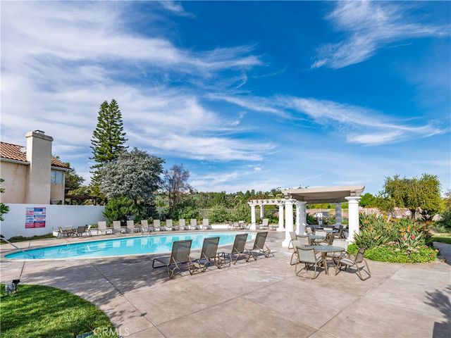 24716 Calle Altamira, Calabasas, CA 91302