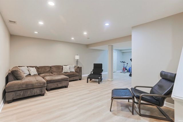 50769 Bromley Drive, Granger, IN 46530
