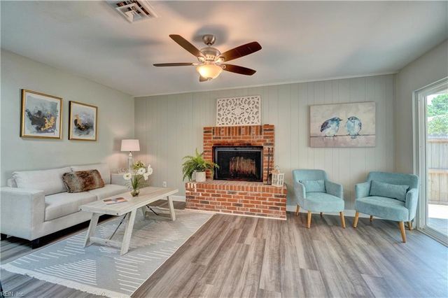 641 Orangewood DR, Virginia Beach, VA 23453