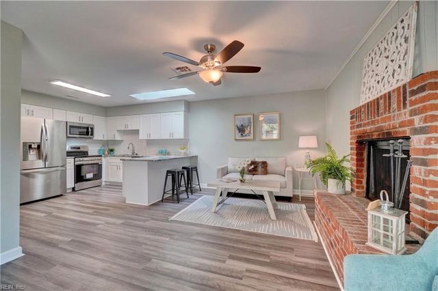 641 Orangewood DR, Virginia Beach, VA 23453
