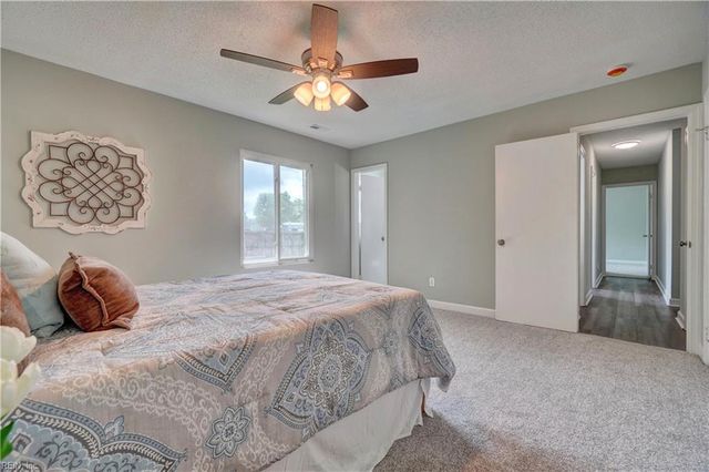 641 Orangewood DR, Virginia Beach, VA 23453