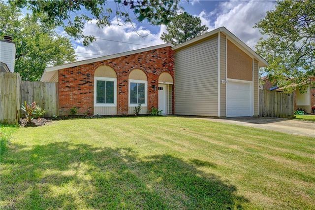 641 Orangewood DR, Virginia Beach, VA 23453