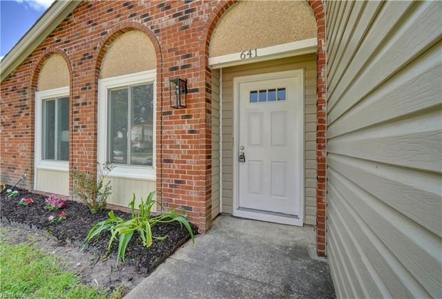 641 Orangewood DR, Virginia Beach, VA 23453