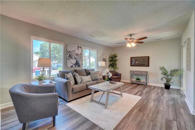 641 Orangewood DR, Virginia Beach, VA 23453