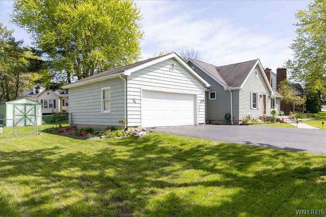 5227 Orchard Avenue, Hamburg, NY 14075