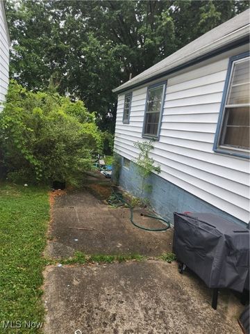 564 Miller Street, Youngstown, OH 44502