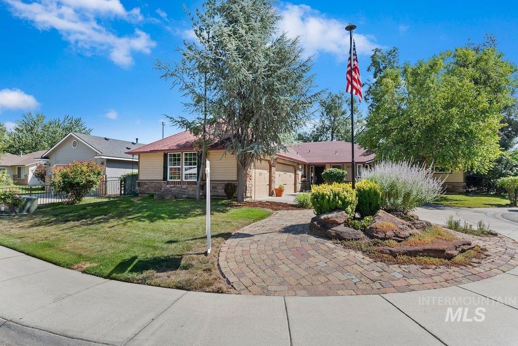 11937 W Driftwood Court, Boise, ID 83713 photo 3