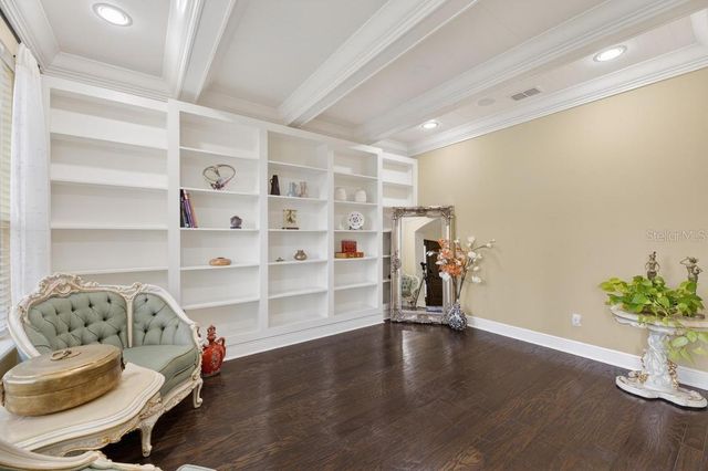1823 BELLA CASA COURT, Tampa, FL 33618
