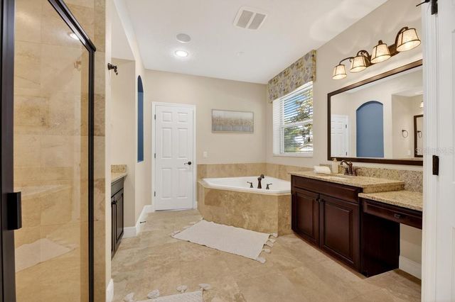 1823 BELLA CASA COURT, Tampa, FL 33618
