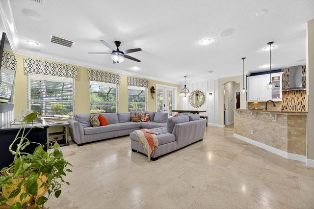 1823 BELLA CASA COURT, Tampa, FL 33618