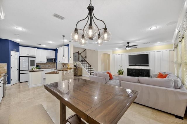 1823 BELLA CASA COURT, Tampa, FL 33618