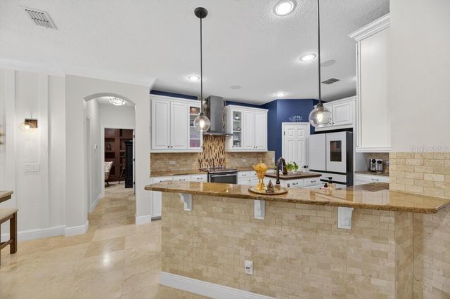 1823 BELLA CASA COURT, Tampa, FL 33618