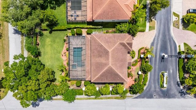 1823 BELLA CASA COURT, Tampa, FL 33618