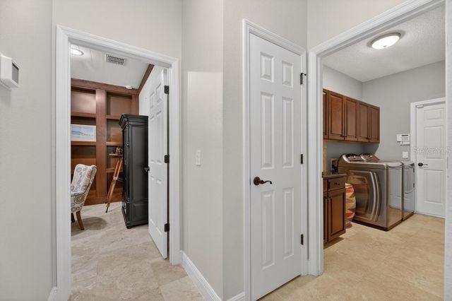 1823 BELLA CASA COURT, Tampa, FL 33618