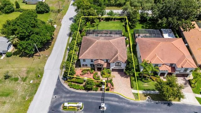 1823 BELLA CASA COURT, Tampa, FL 33618