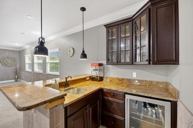 1823 BELLA CASA COURT, Tampa, FL 33618