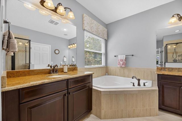1823 BELLA CASA COURT, Tampa, FL 33618