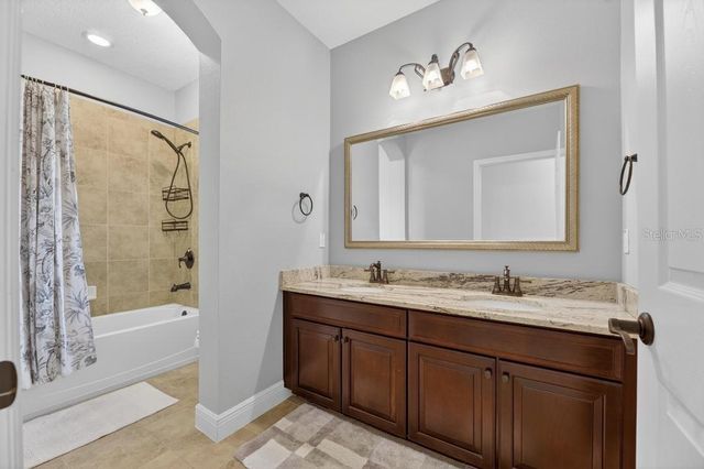 1823 BELLA CASA COURT, Tampa, FL 33618