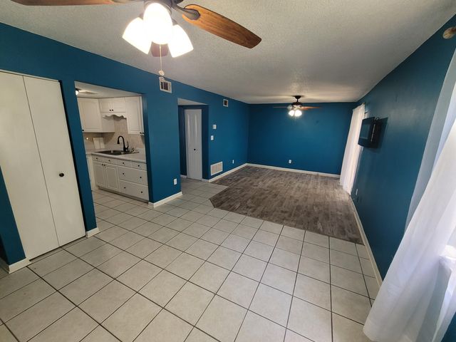 308 SW Miracle Strip Parkway UNIT 17B, Fort Walton Beach, FL 32548