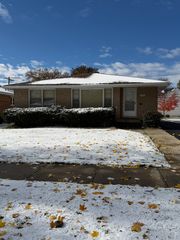 970 S Saylor Avenue, Elmhurst, IL 60126