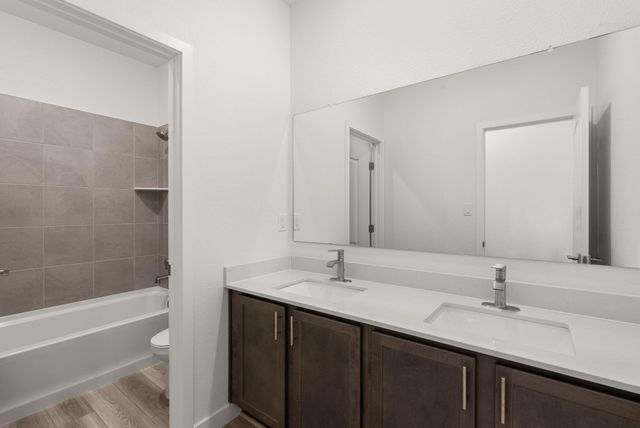 811 Calle De Las Rosas SW, Belen, NM 87002