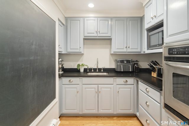 7 Waverly Road, Darien, CT 06820