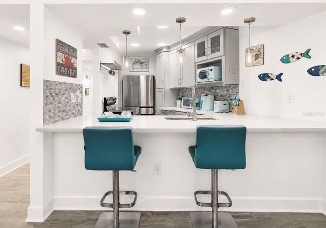 205 DOLPHIN POINT 4, Clearwater Beach, FL 33767